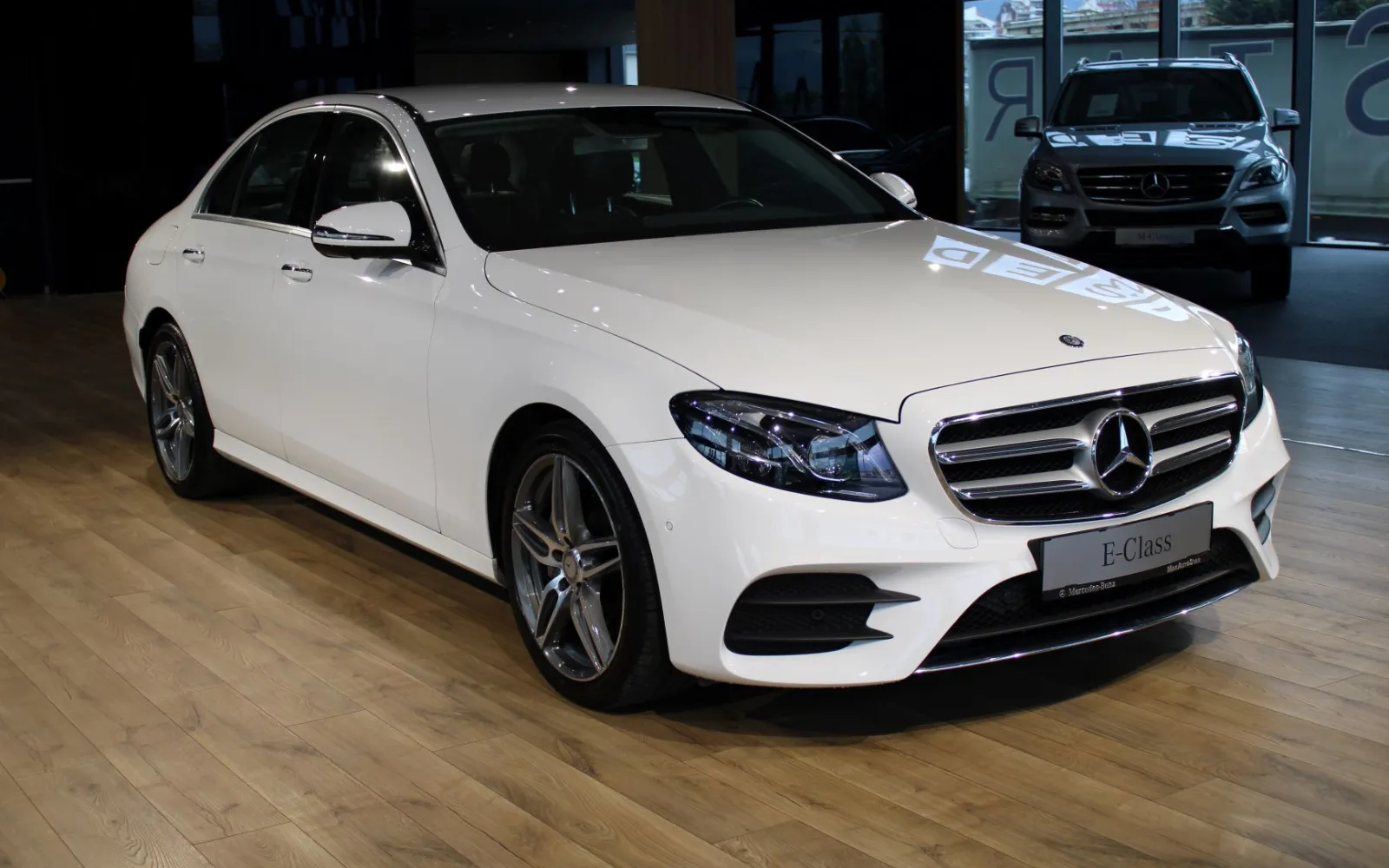 E 220 d 4Matic, 1 од 4