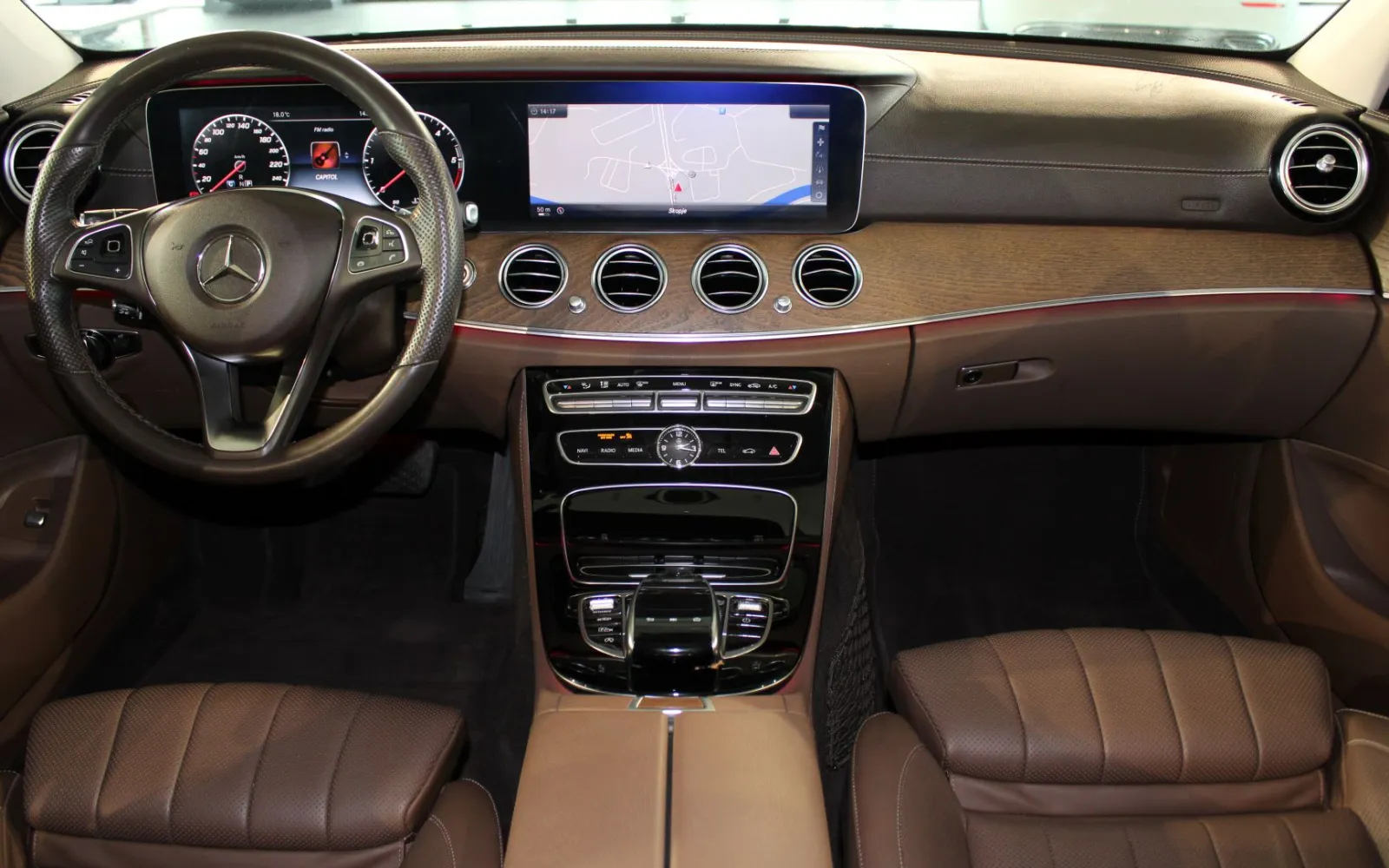 E 220d 4Matic, 3 од 4