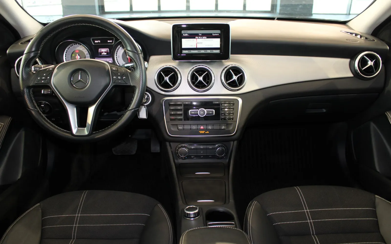 GLA 200 CDI 4Matic, 3 од 4