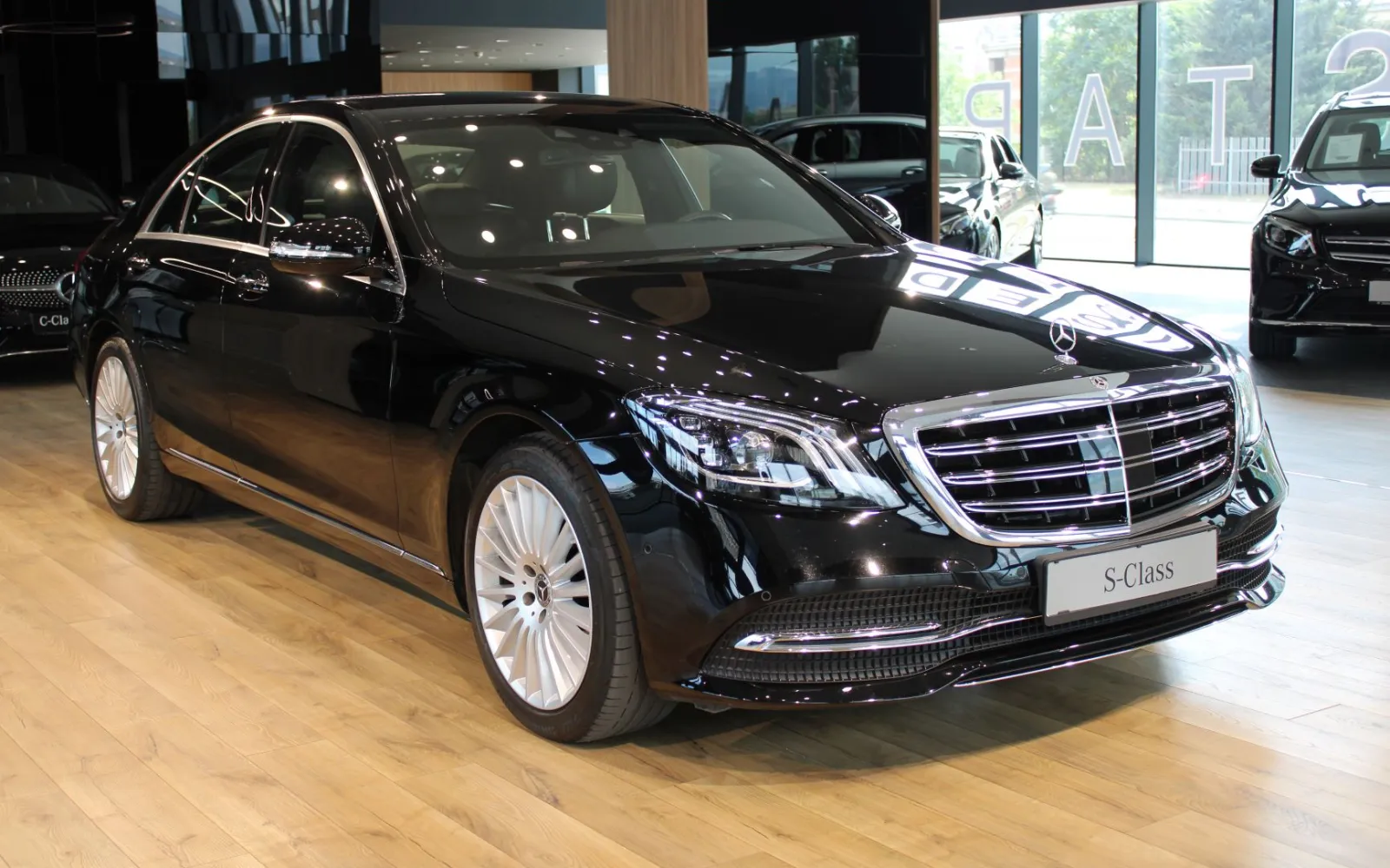 S 350d 4Matic, 1 од 4
