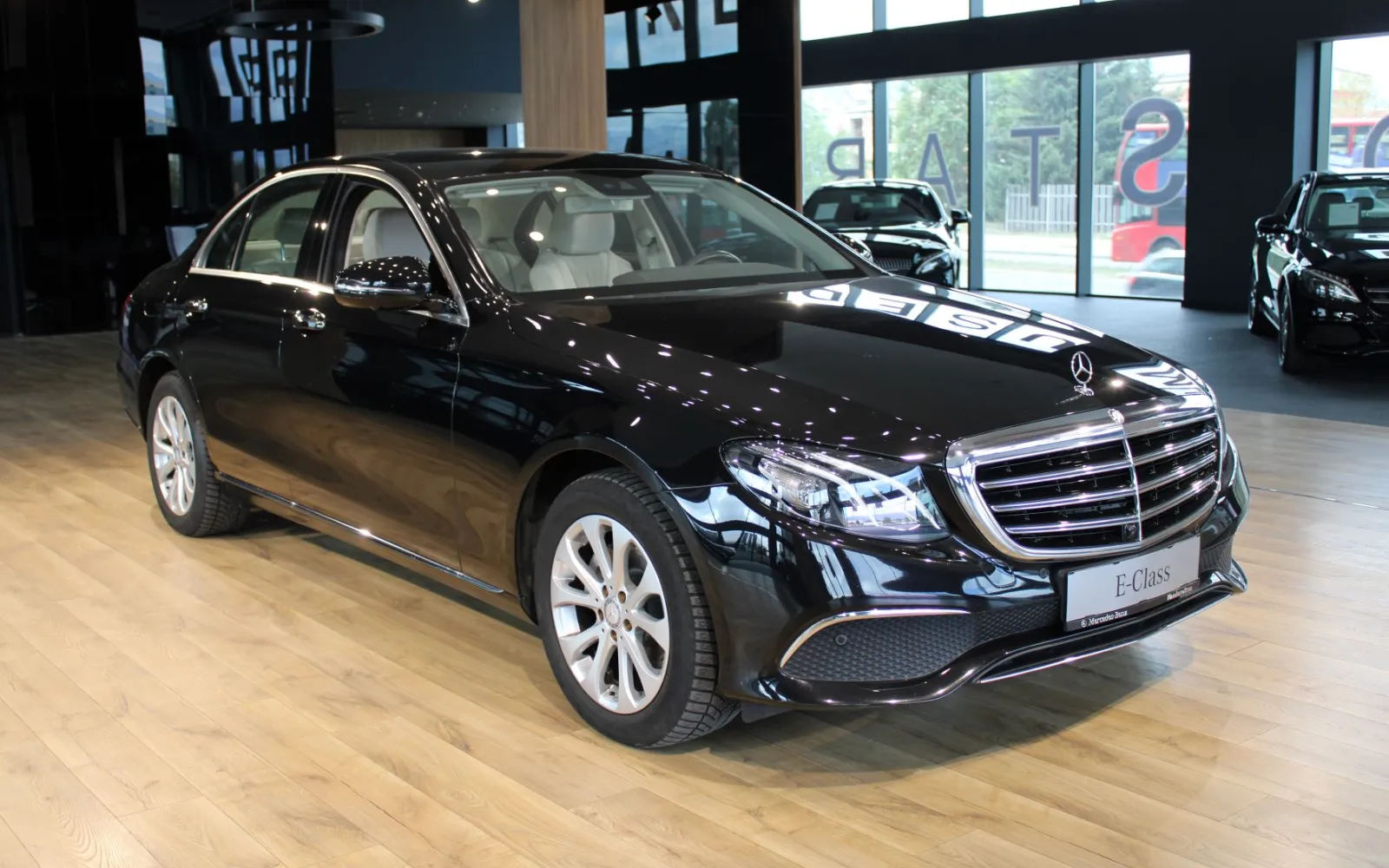 E 220 d, 1 од 4