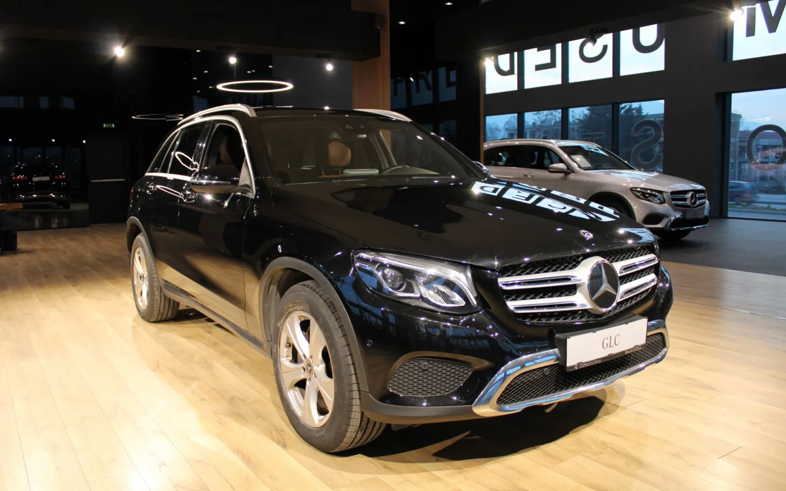 GLC 250d 4Matic, 1 од 4