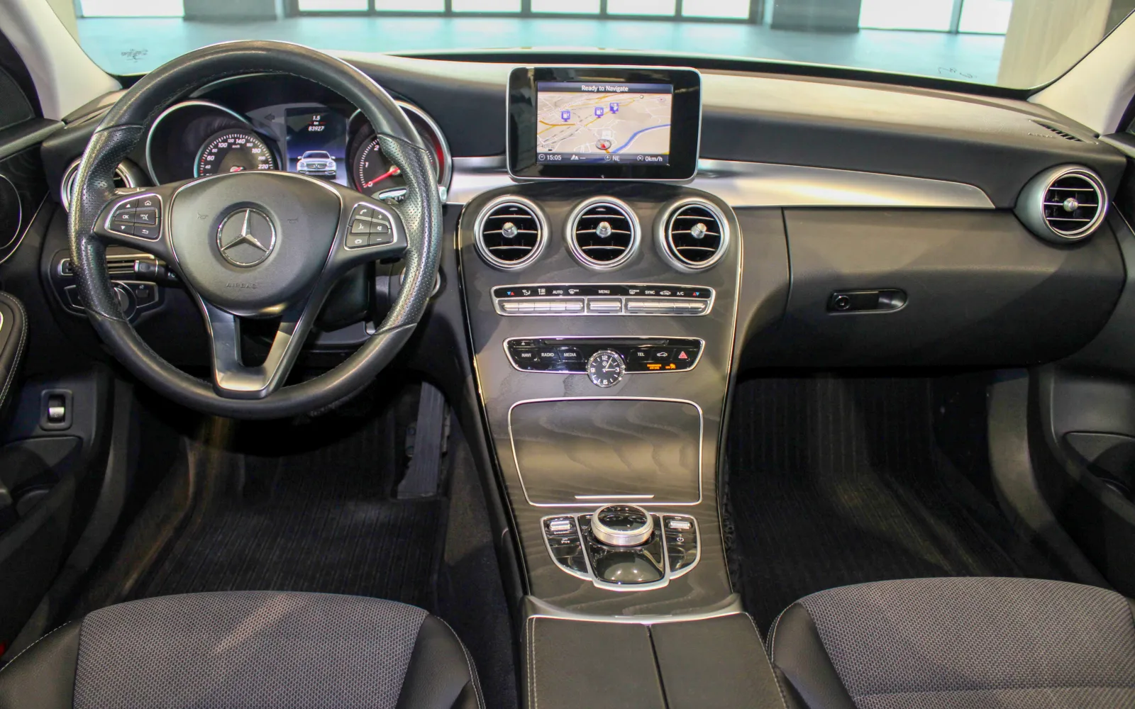 C 300h, 3 од 4
