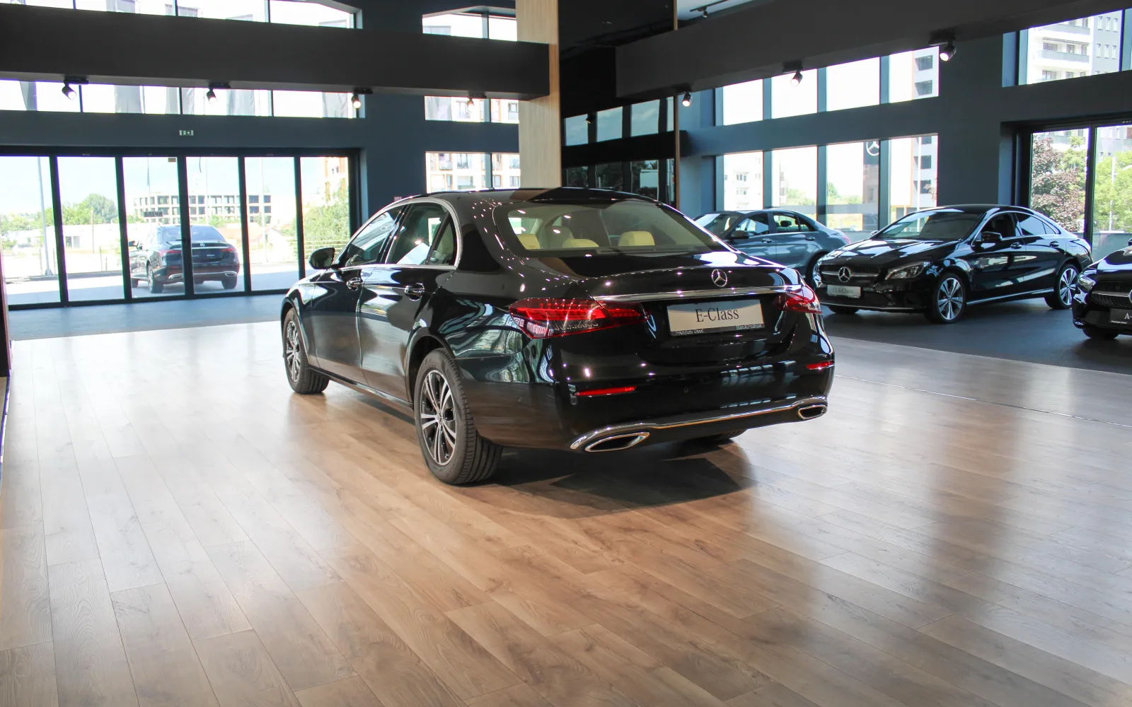 E 200d, 2 од 4