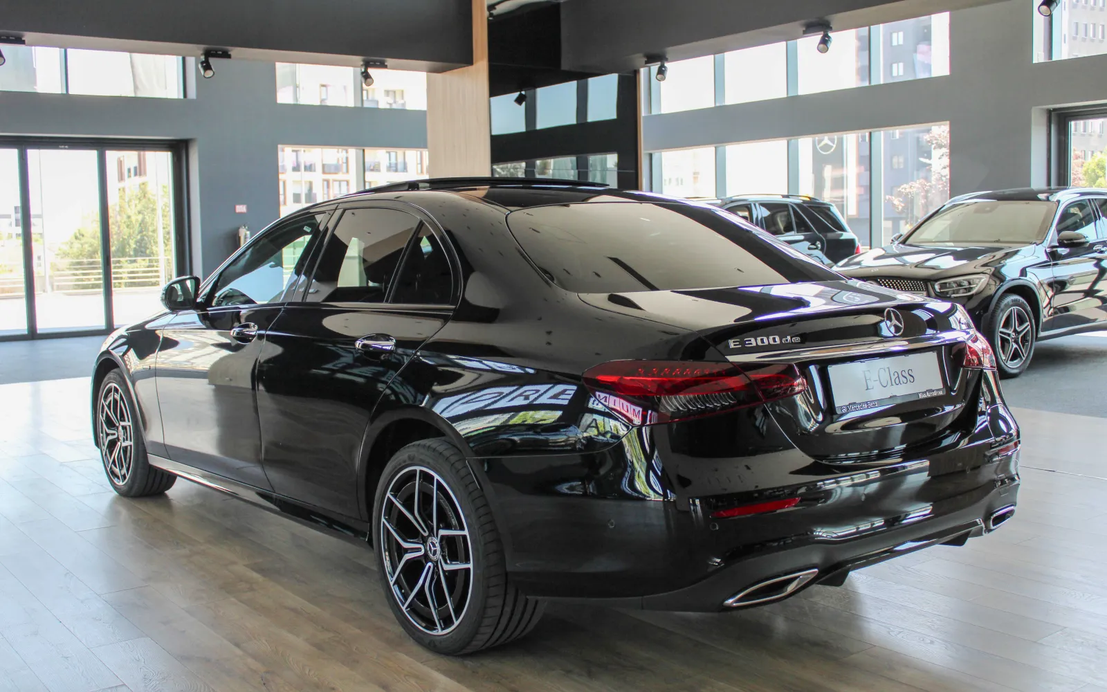 E 300 de 4Matic, 2 од 4