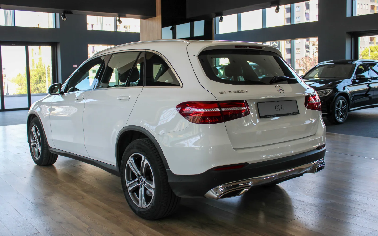 GLC 250d 4Matic, 2 од 4