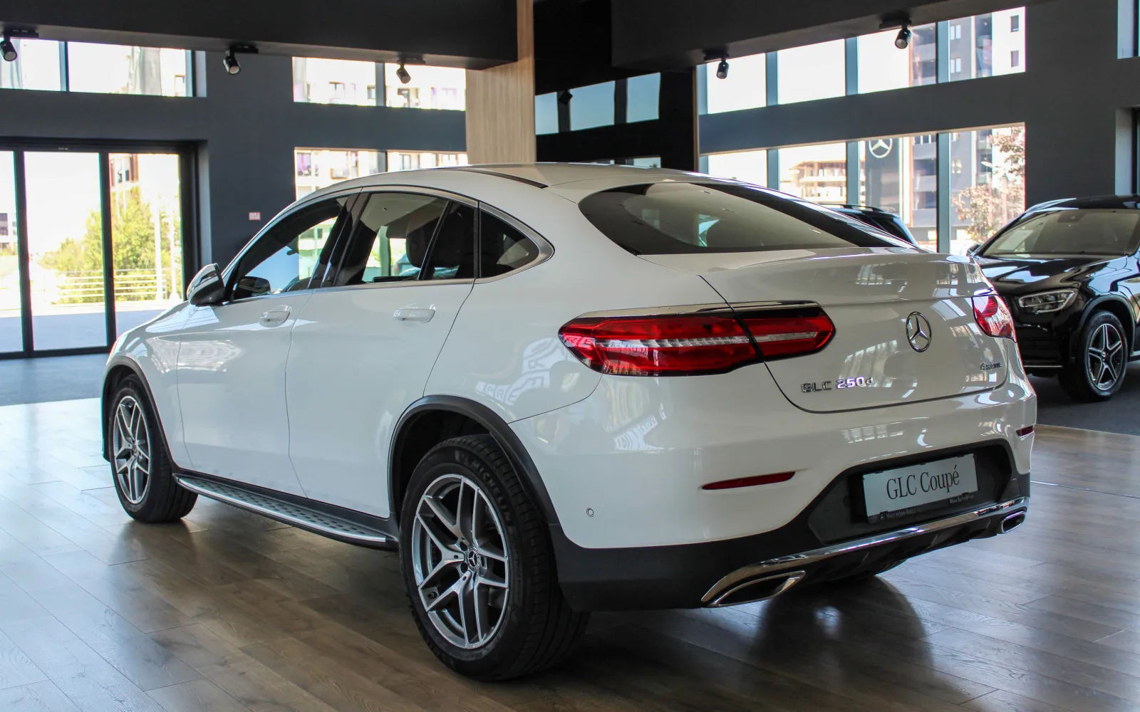 GLC 250d 4Matic, 2 од 4