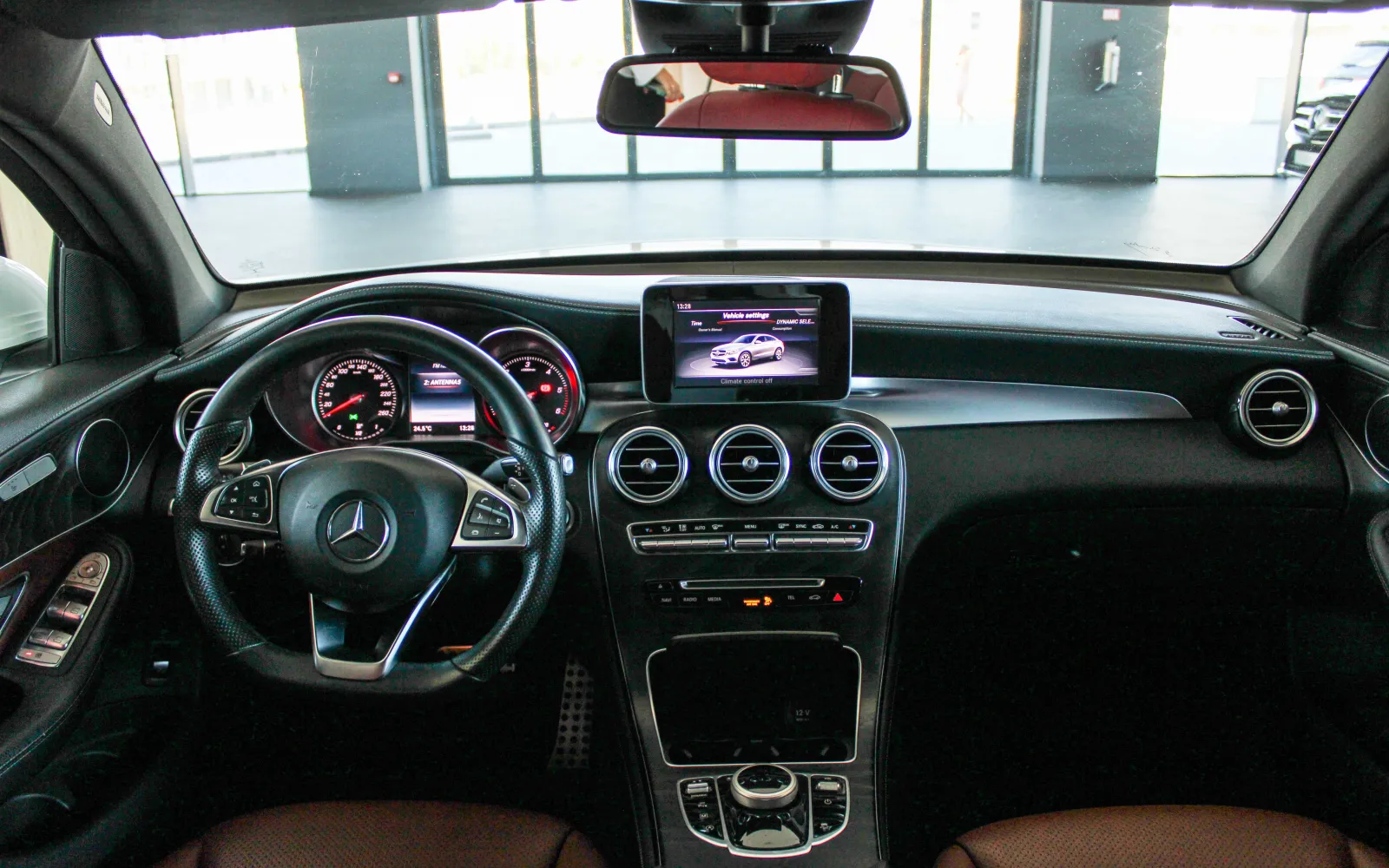 GLC 250d 4Matic, 3 од 4