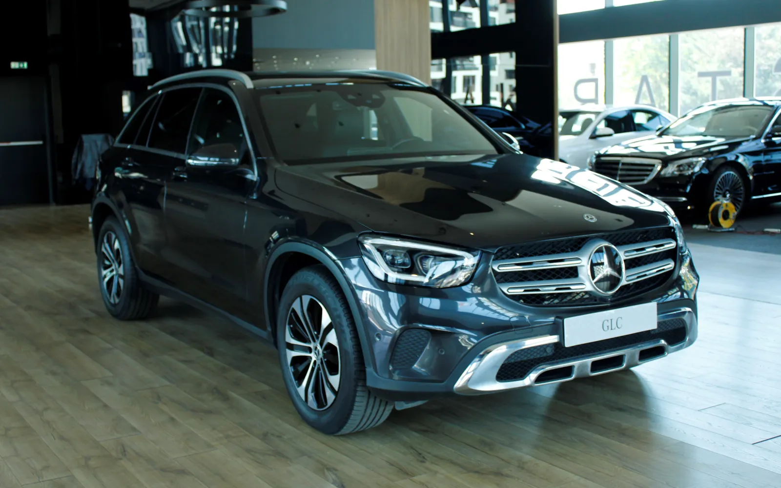 GLC 200 D 4Matic, 1 од 4