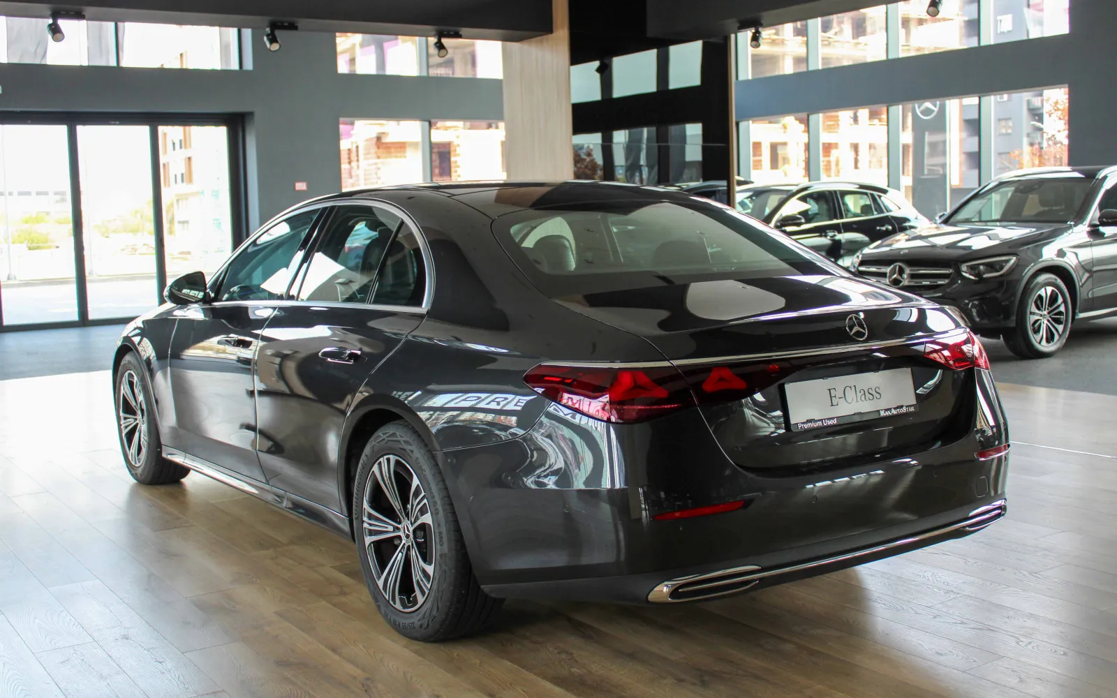 E 220 D, 2 од 4