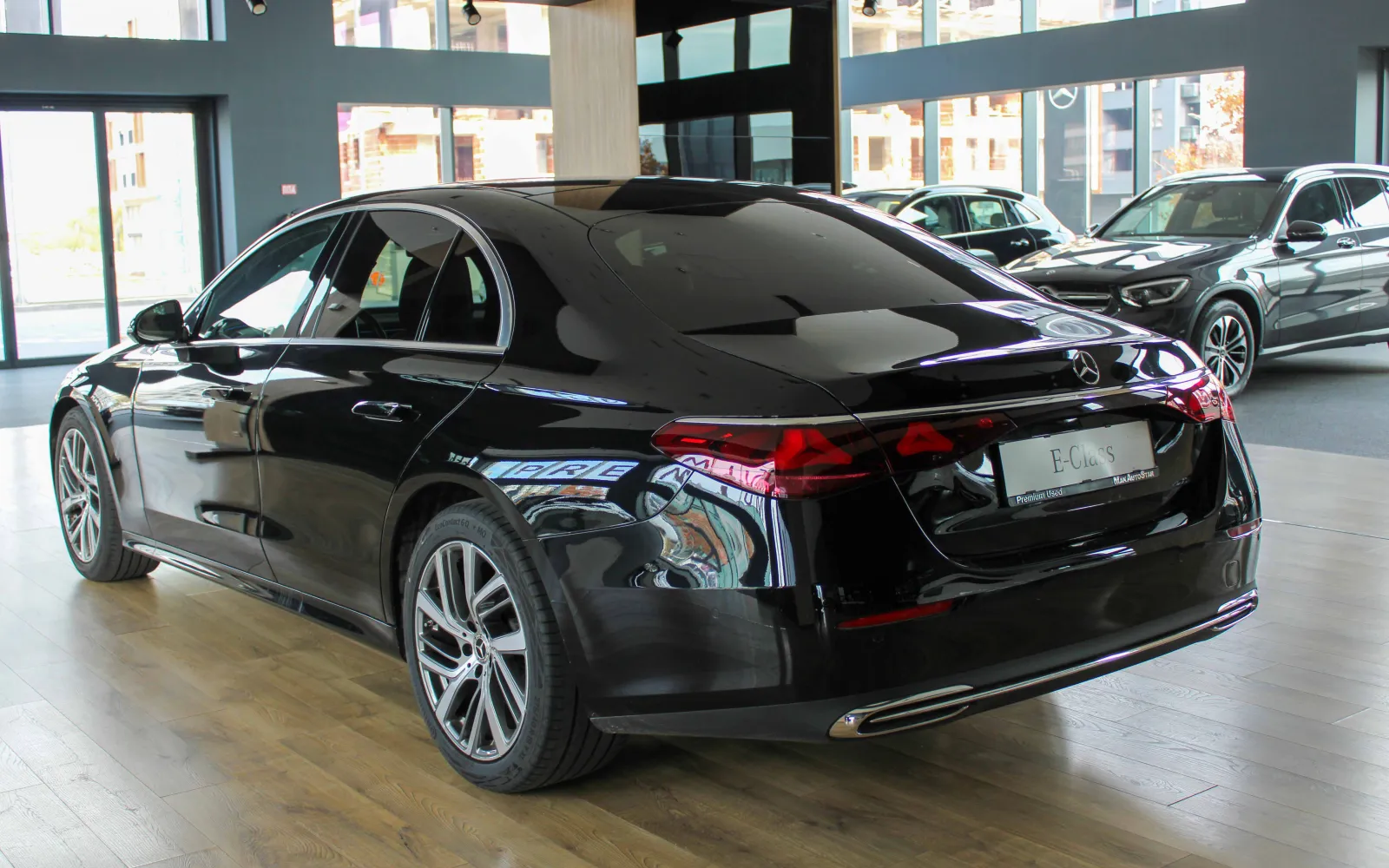 E 220 D, 2 од 4