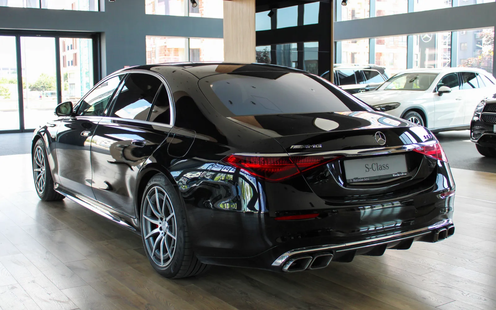 AMG S63 E PERFORMANCE, 2 од 4